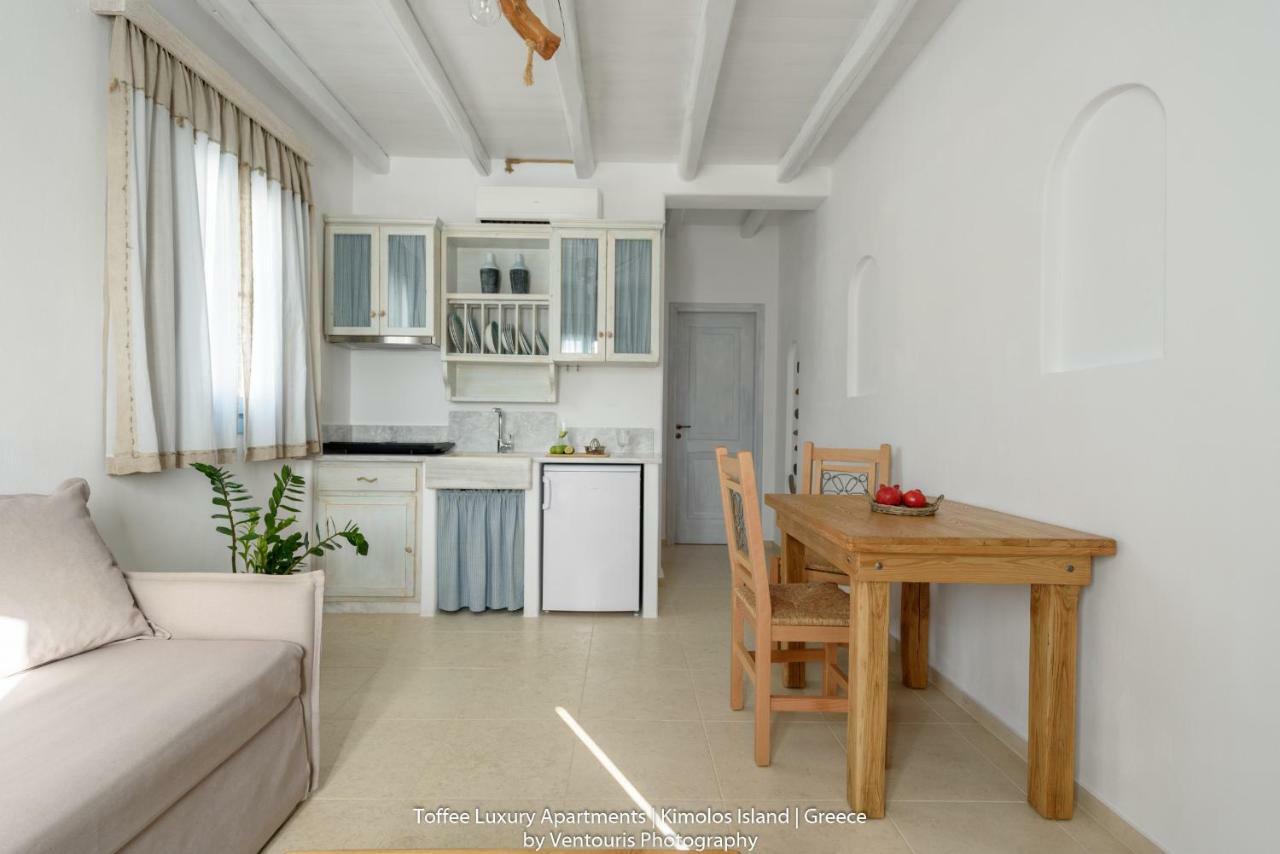 Vila Toffee Kímolos Exteriér fotografie