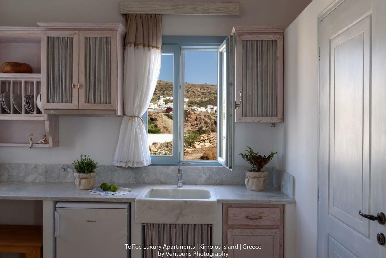 Vila Toffee Kímolos Exteriér fotografie