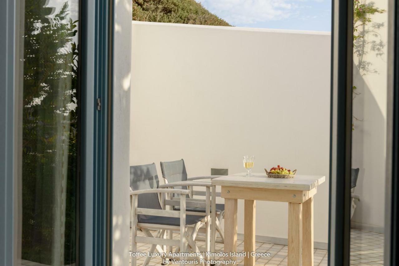 Vila Toffee Kímolos Exteriér fotografie